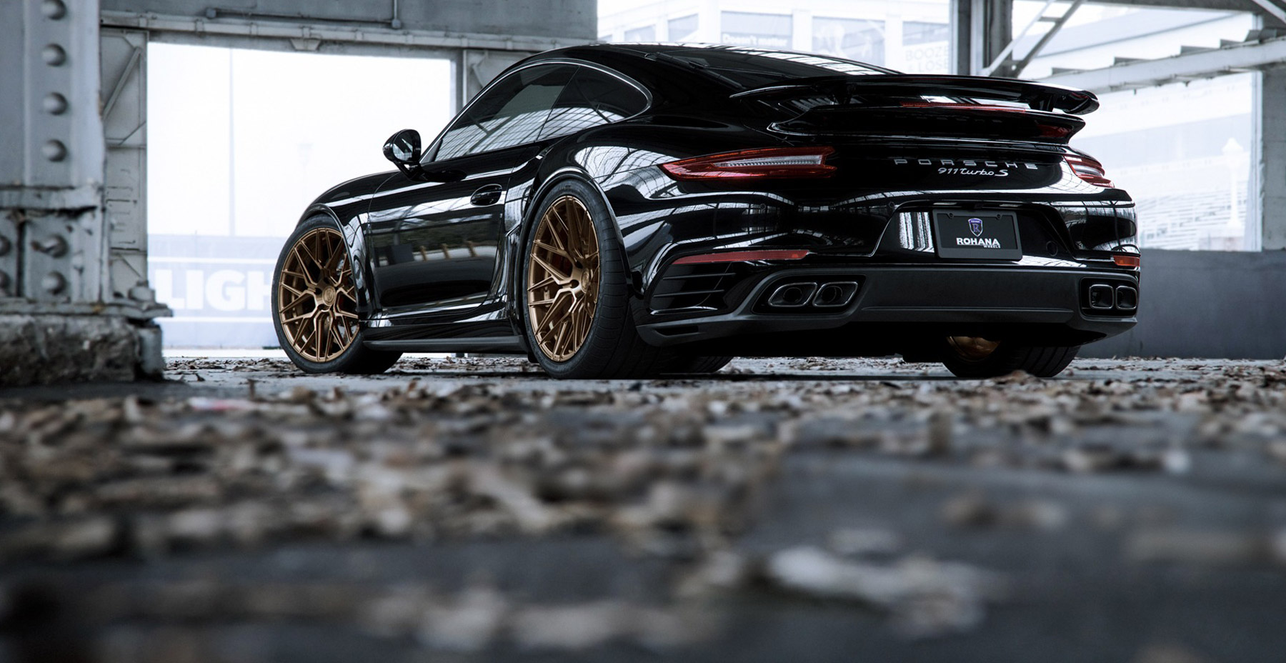 Black Porsche Turbo S x Rohana RFX10 Wheels (Finished in Brushed Bronze)