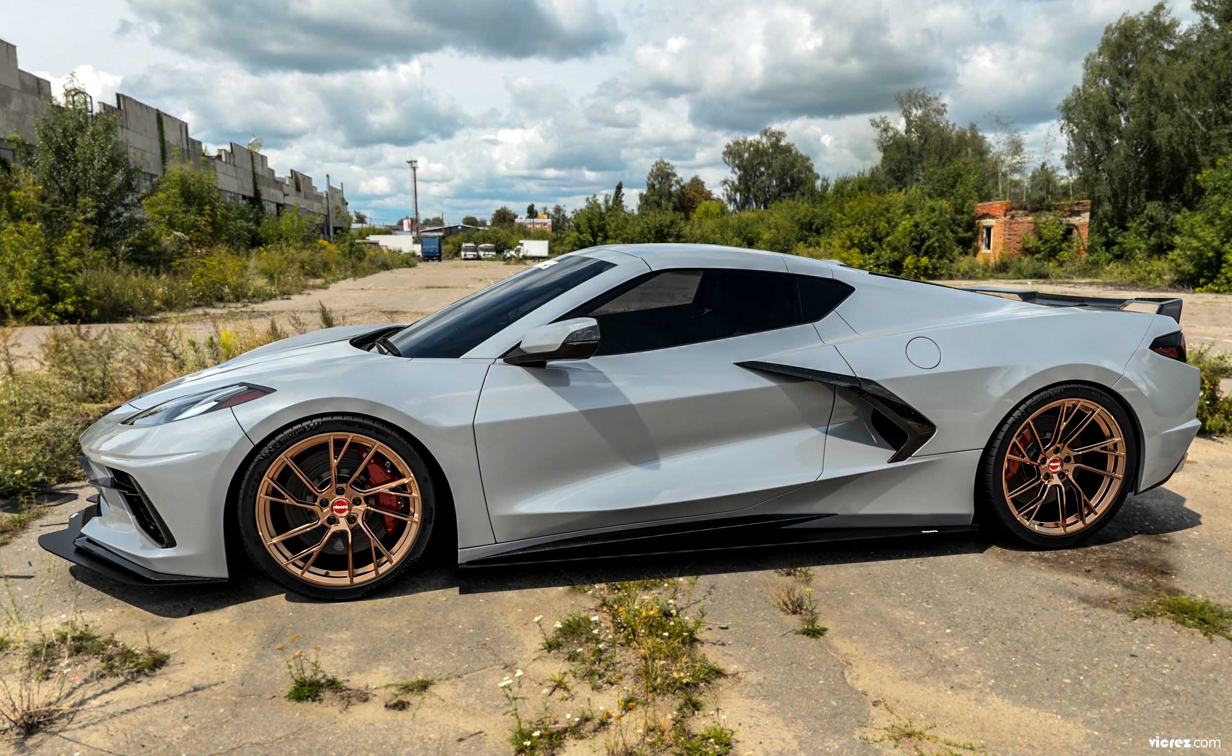 Vicrez VZR1 Front Bumper Lip Splitter vz101671 | Chevrolet Corvette C8 2020-2021